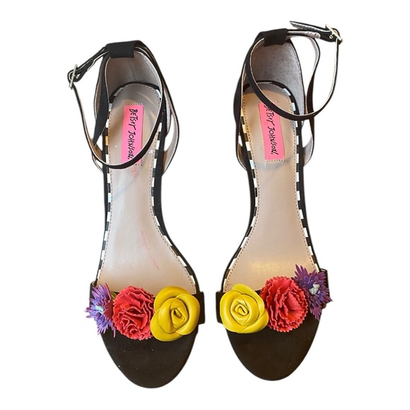 Betsey Johnson Fluer Dress high heel flowery Sandals size 9. Unique - Picture 3 of 11